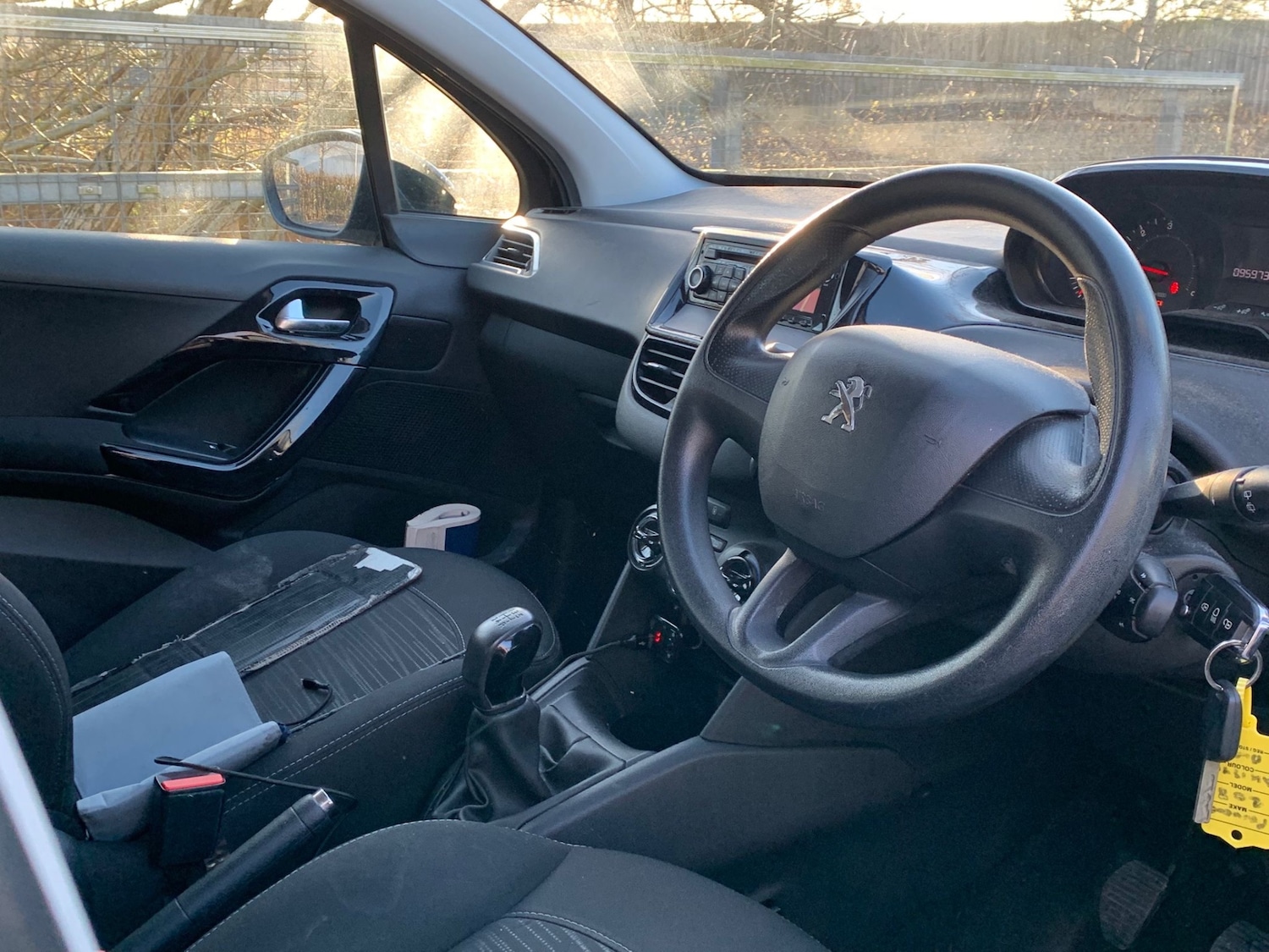 Used Peugeot 208 2013 for sale - 77977361: Photo 8