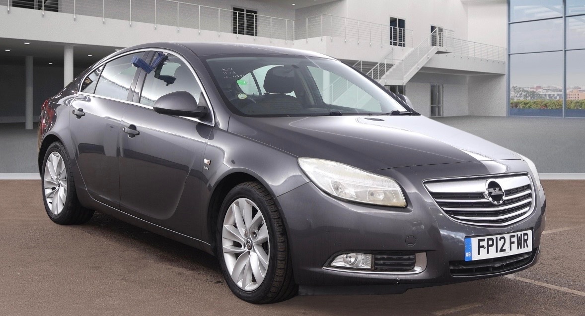 Used Vauxhall Insignia 2012 for sale - 77562490: Photo 2