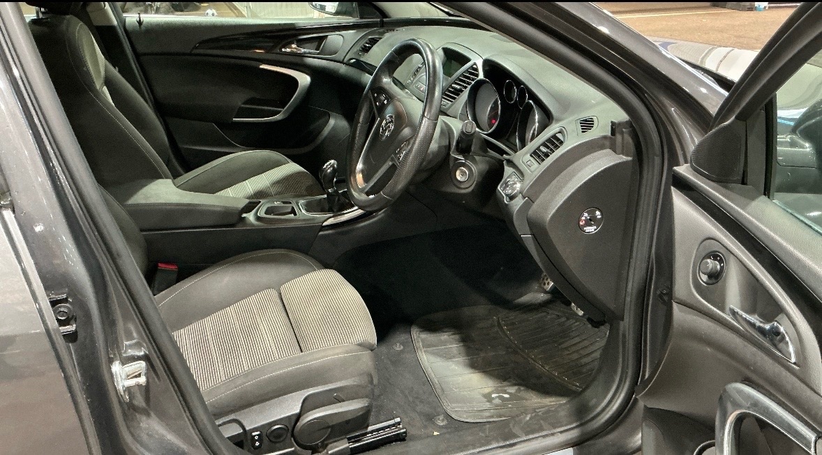 Used Vauxhall Insignia 2012 for sale - 77562490: Photo 7