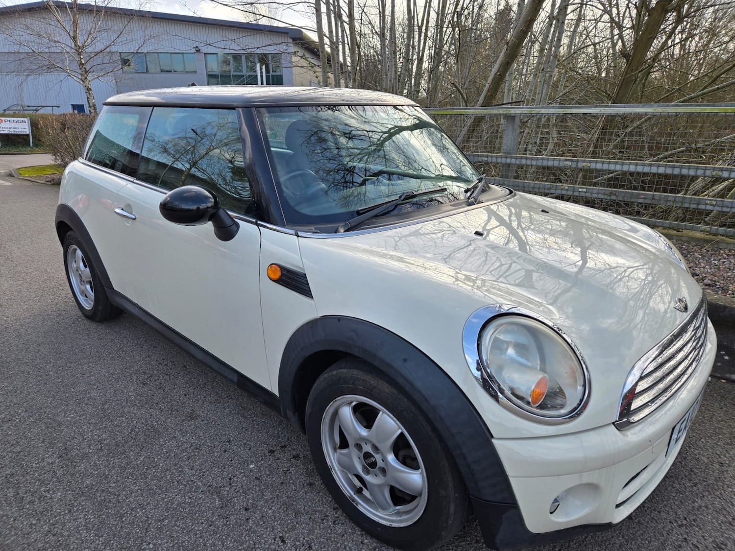 Used MINI Hatch 2010 for sale - 77832065: Photo 2