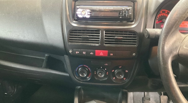 Used Vauxhall Combo 2012 for sale - 76316455: Photo 11