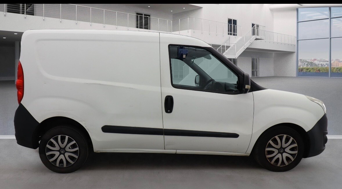 Used Vauxhall Combo 2016 for sale - 78026065: Photo 3