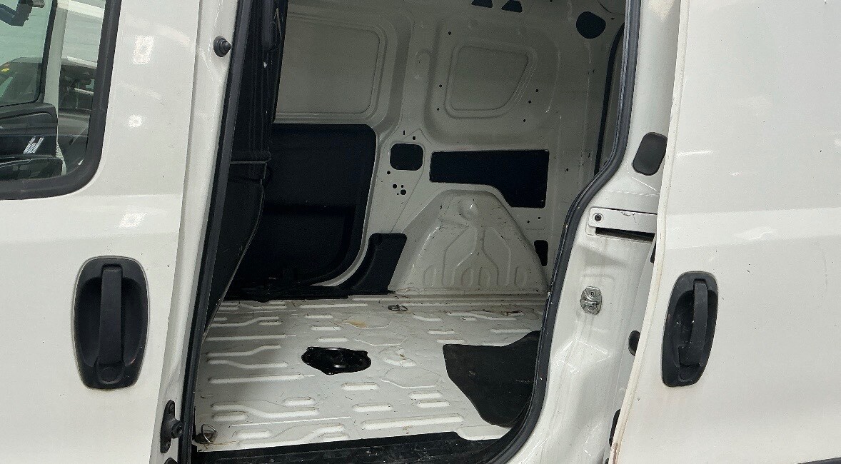 Used Vauxhall Combo 2016 for sale - 78026065: Photo 6