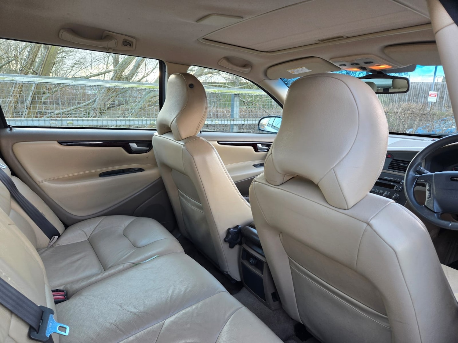 Used Volvo V70 2002 for sale - 77979971: Photo 10