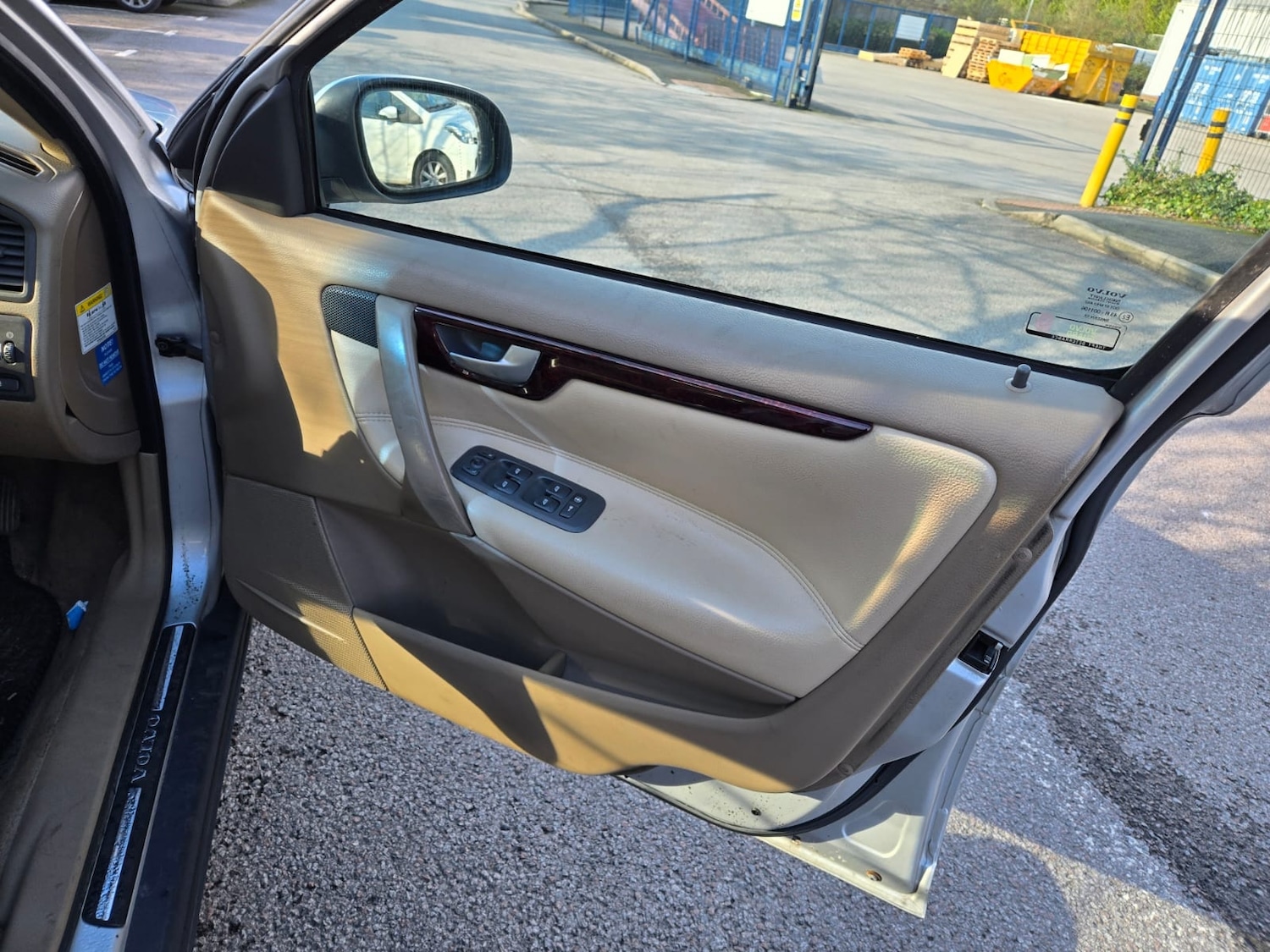 Used Volvo V70 2002 for sale - 77979971: Photo 12