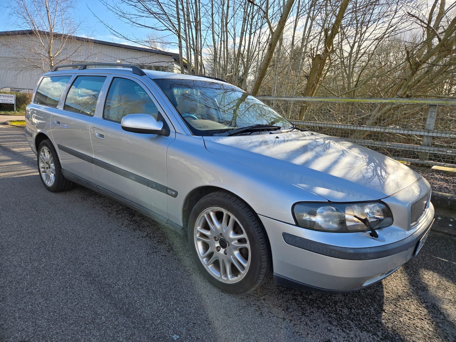 Used Volvo V70 2002 for sale - 77979971: Photo 21