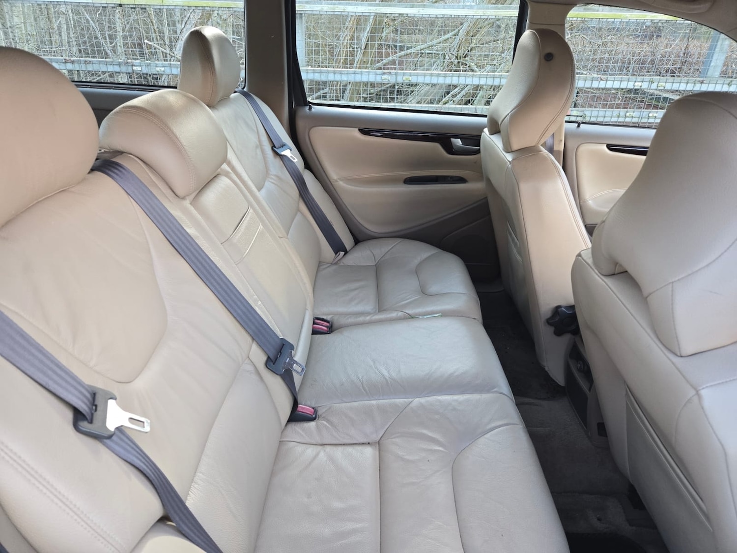 Used Volvo V70 2002 for sale - 77979971: Photo 24