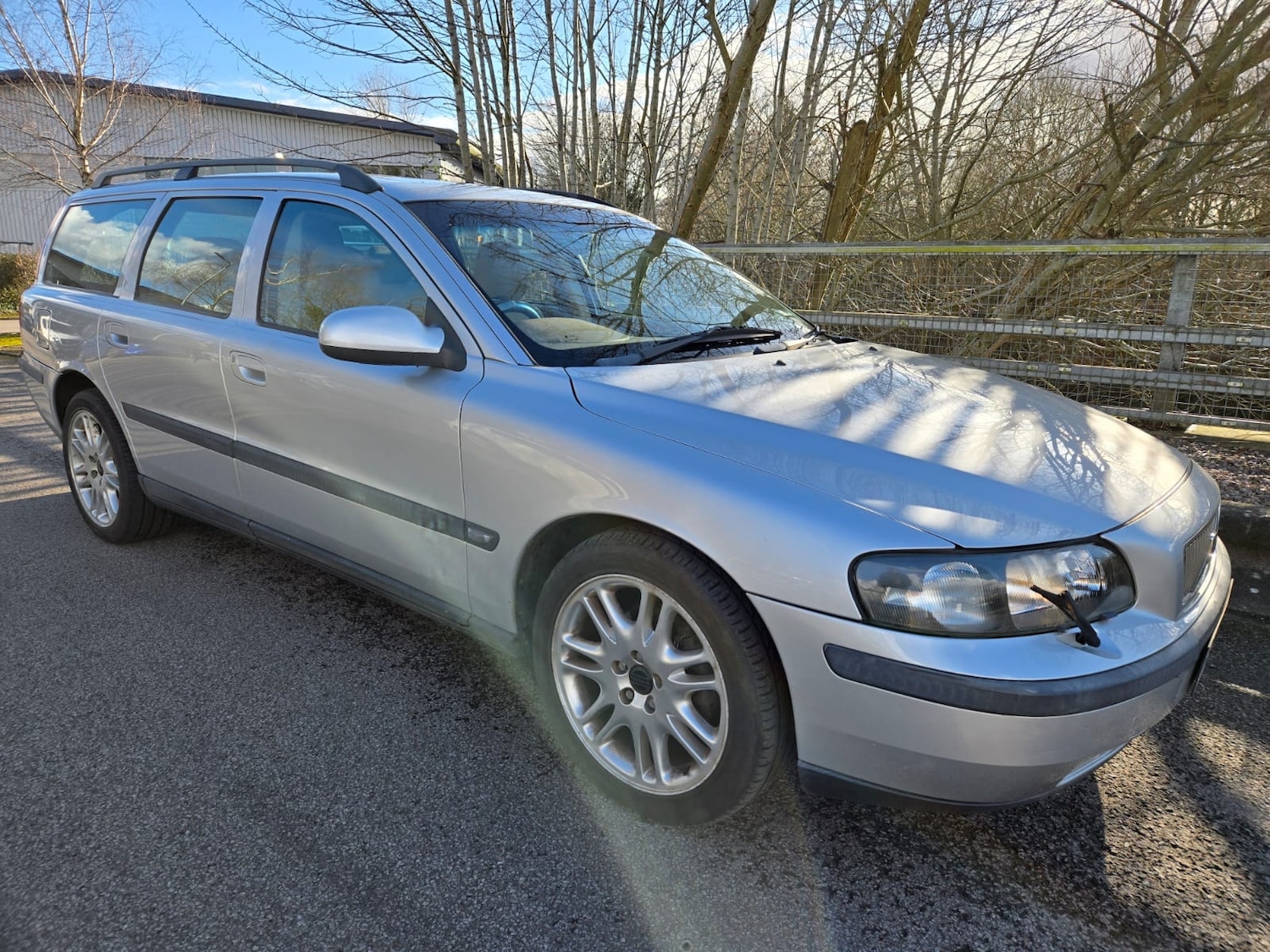 Used Volvo V70 2002 for sale - 77979971: Photo 4