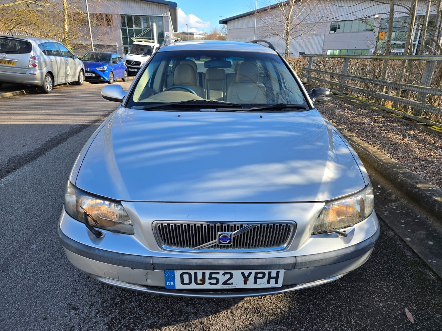 Used Volvo V70 2002 for sale - 77979971: Photo 5