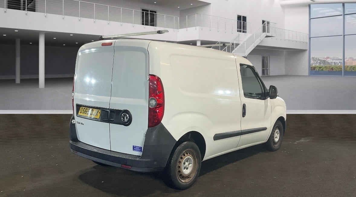 Used Vauxhall Combo 2015 for sale - 76594689: Photo 4