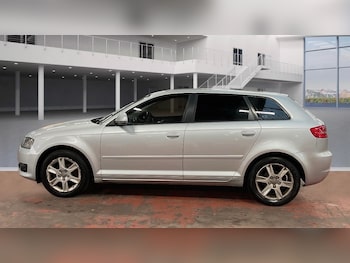 Used Audi A3 2010 for sale - 76527443: Photo