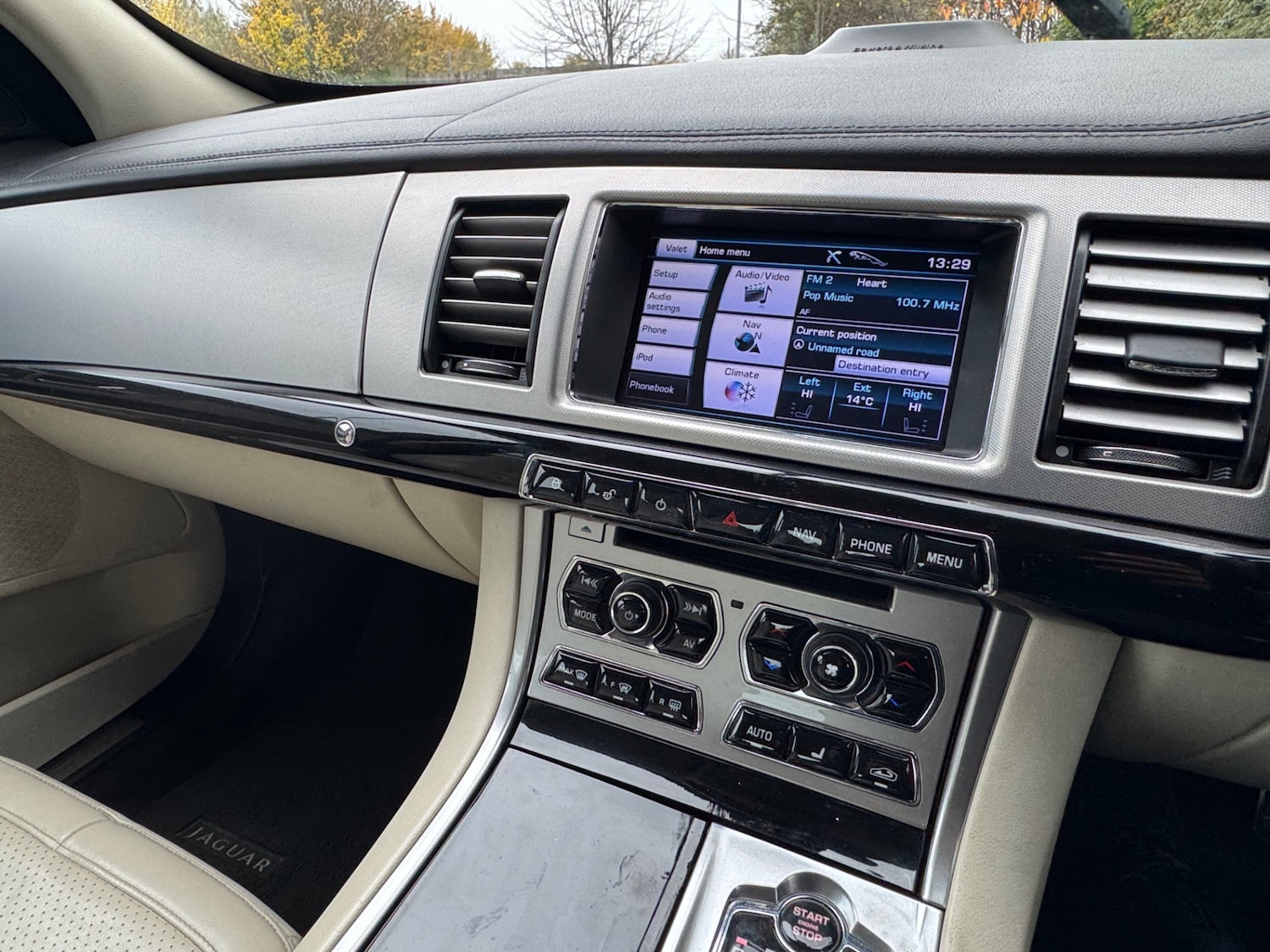 Used Jaguar XF 2012 for sale - 76376960: Photo 13