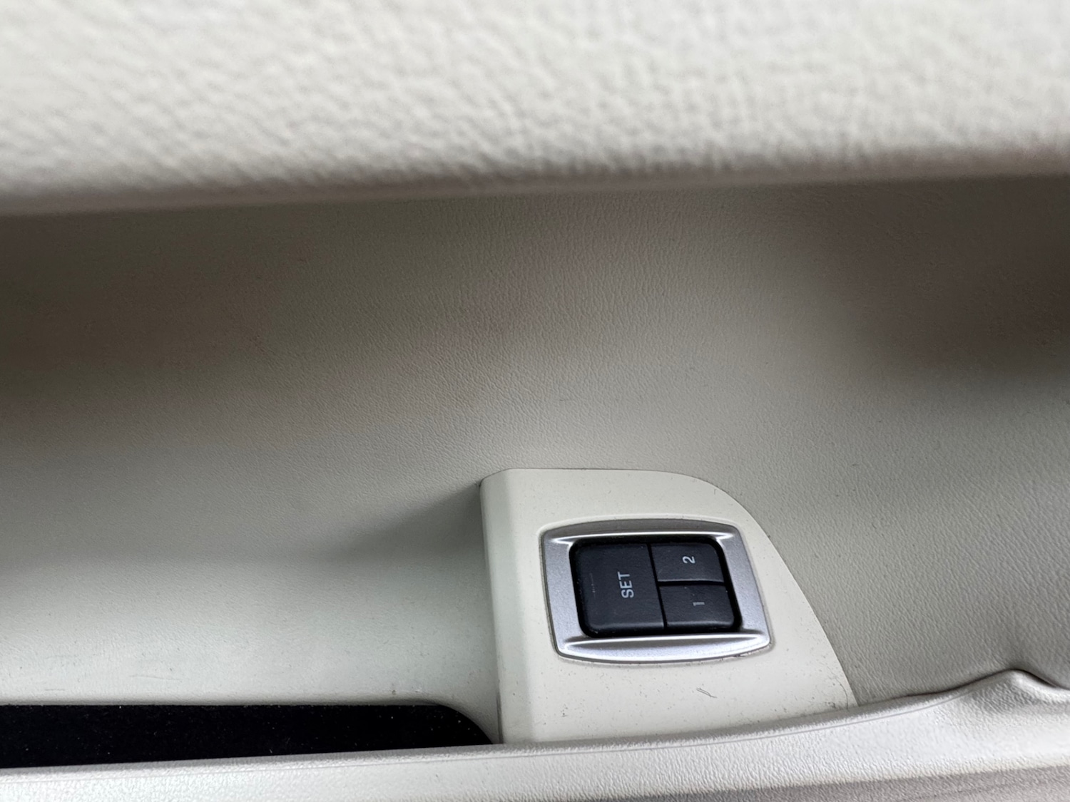 Used Jaguar XF 2012 for sale - 76376960: Photo 19