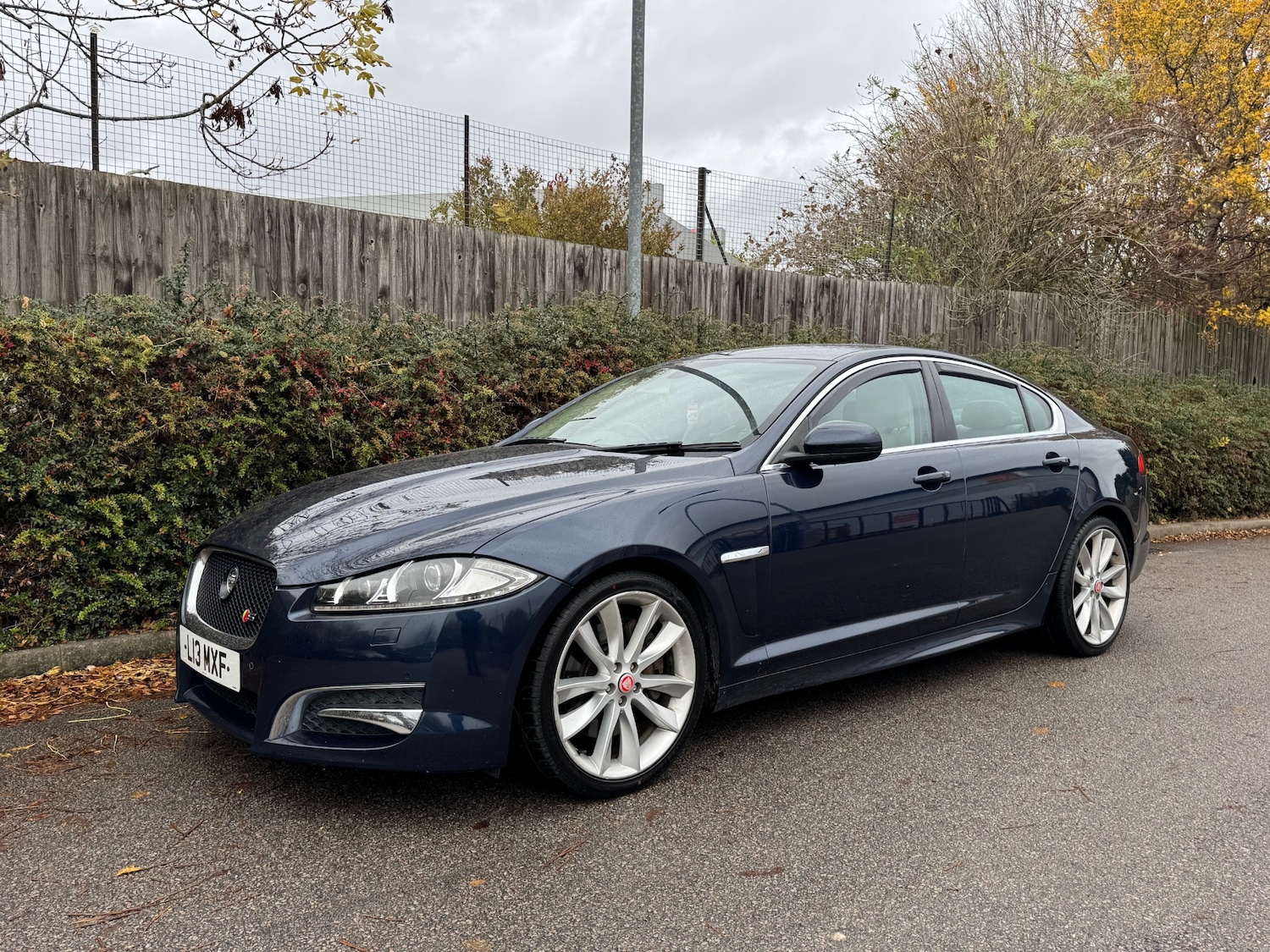 Used Jaguar XF 2012 for sale - 76376960: Photo 2