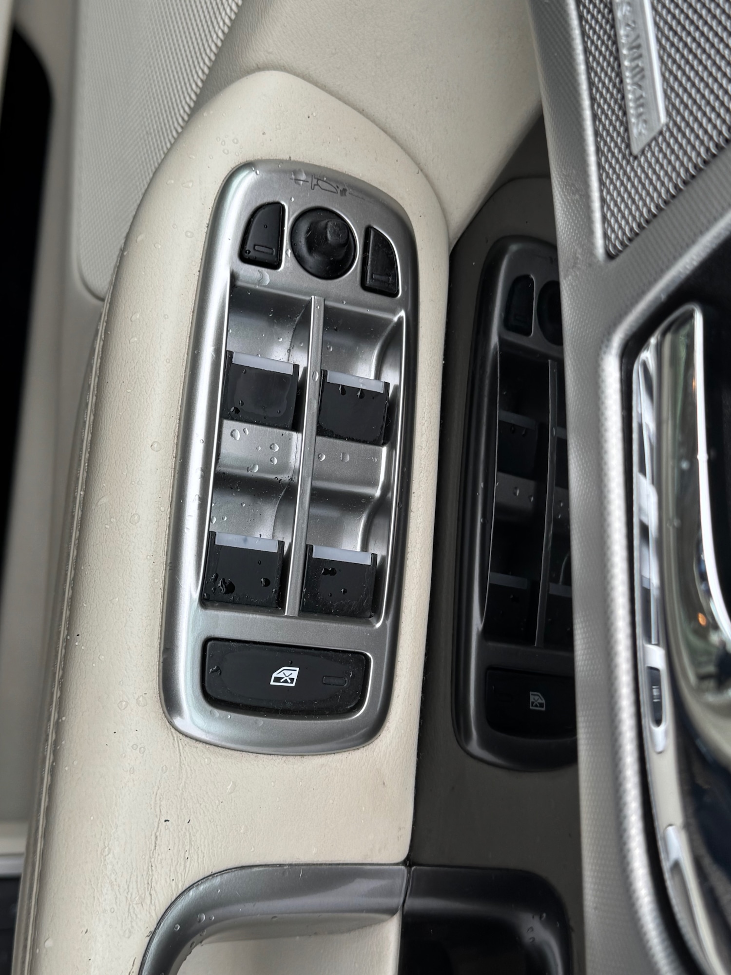 Used Jaguar XF 2012 for sale - 76376960: Photo 26