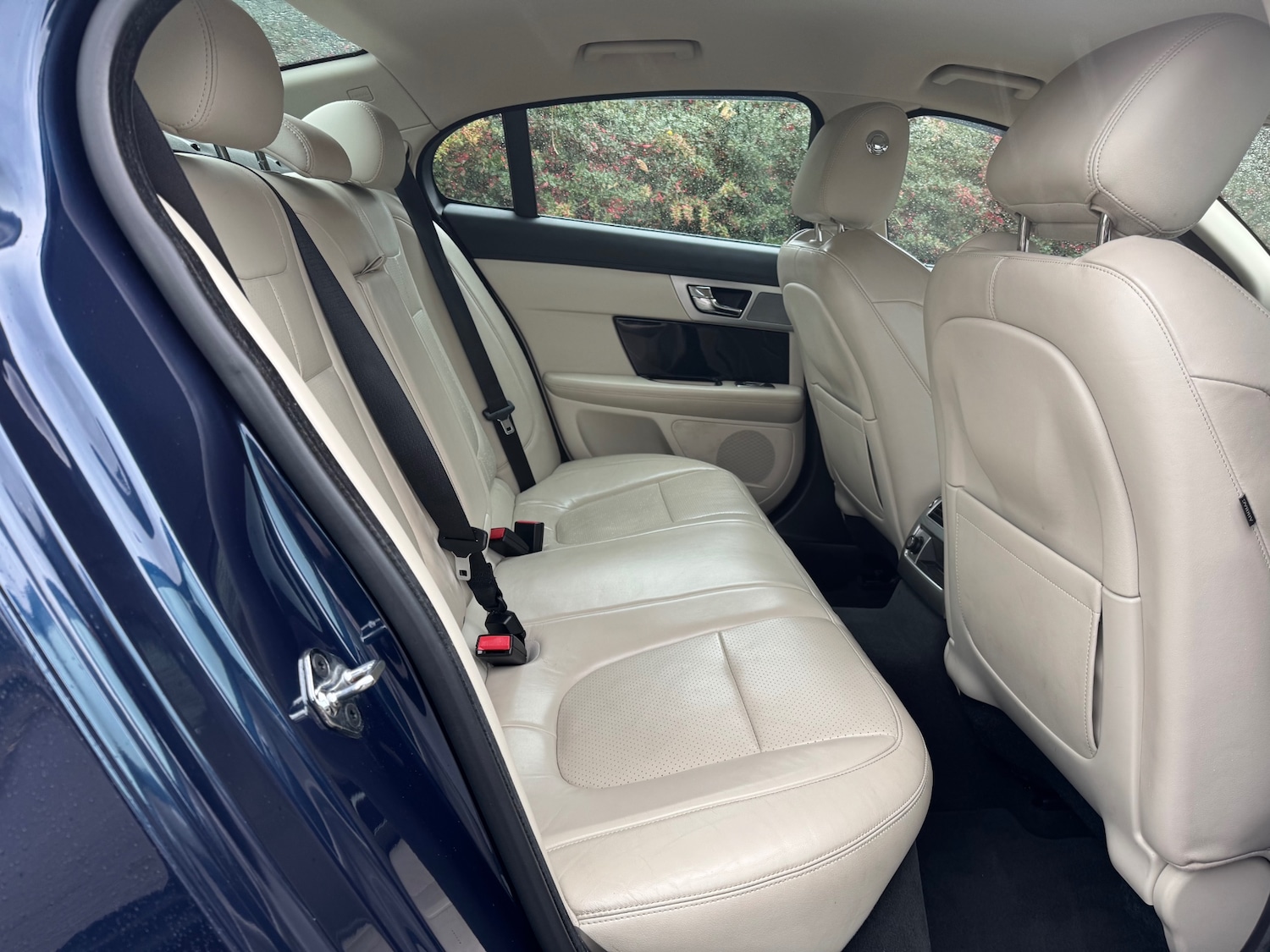 Used Jaguar XF 2012 for sale - 76376960: Photo 7