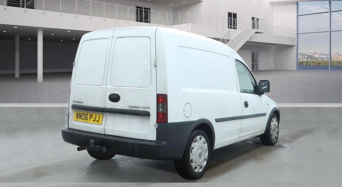 Used Vauxhall Combo 2006 for sale - 77213171: Photo 6