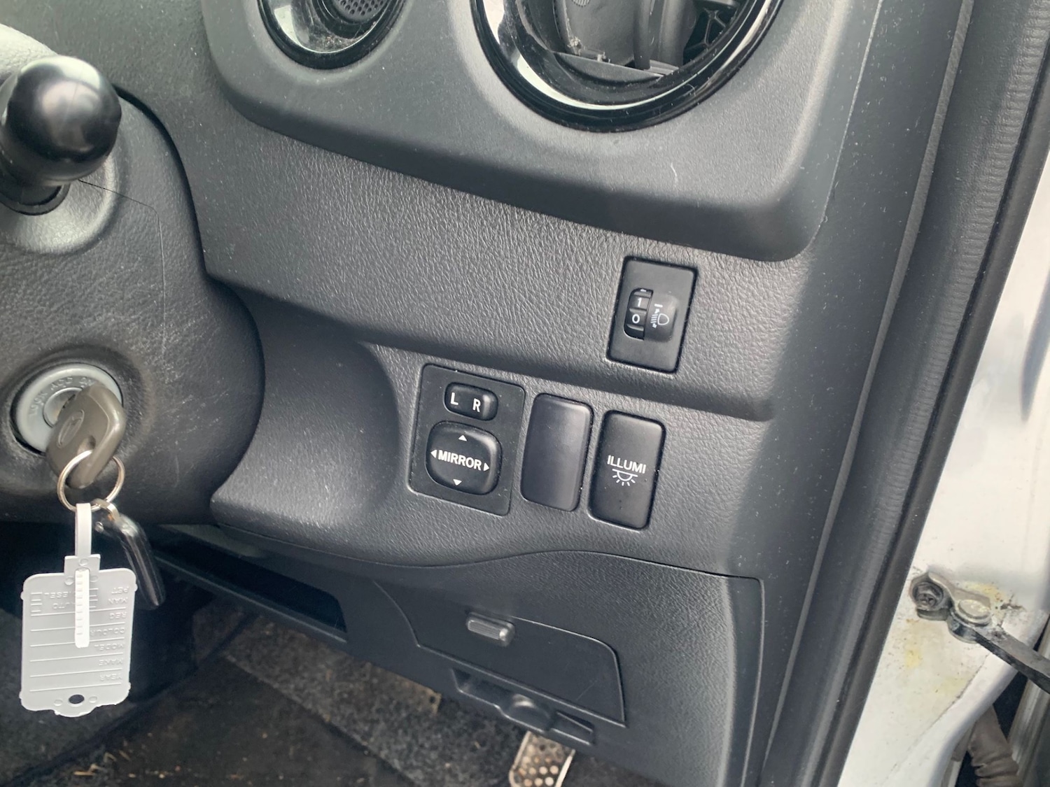 Used Daihatsu Materia 2007 for sale - 77832808: Photo 19