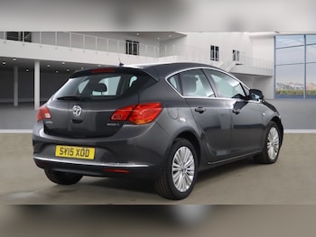 Used Vauxhall Astra 2015 for sale - 78026067: Photo