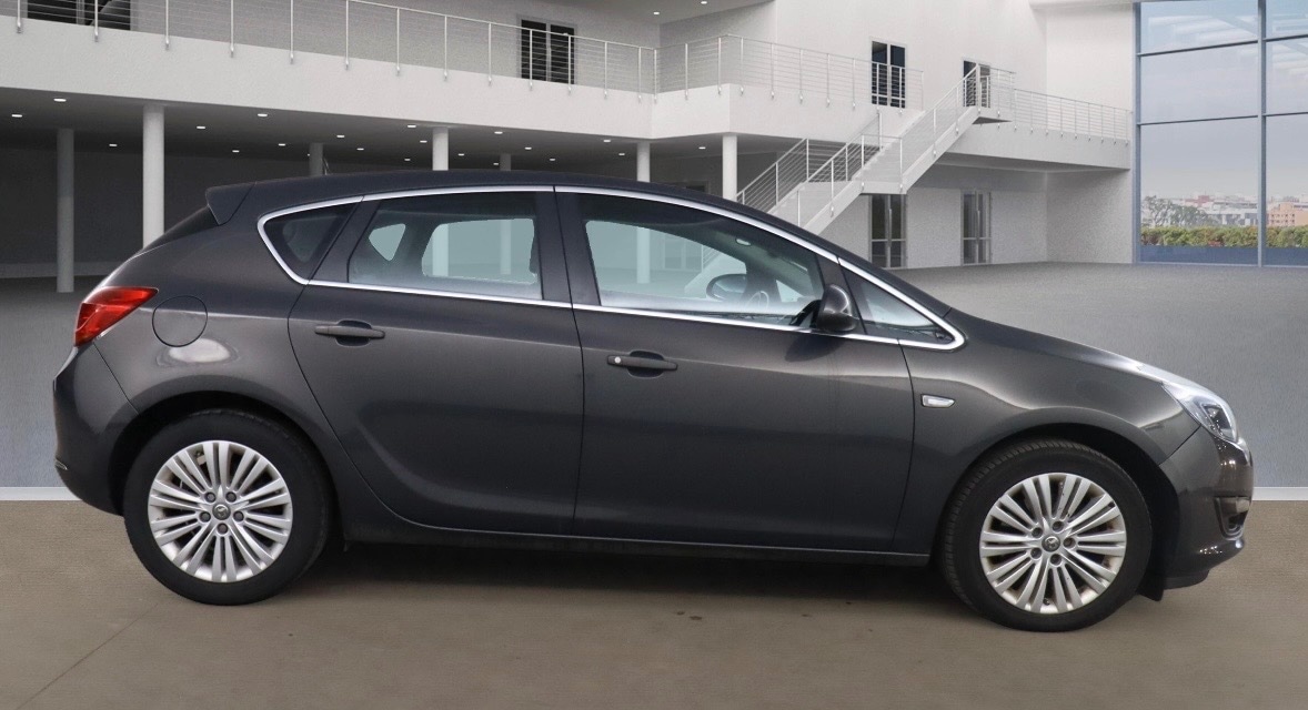 Used Vauxhall Astra 2015 for sale - 78026067: Photo 5