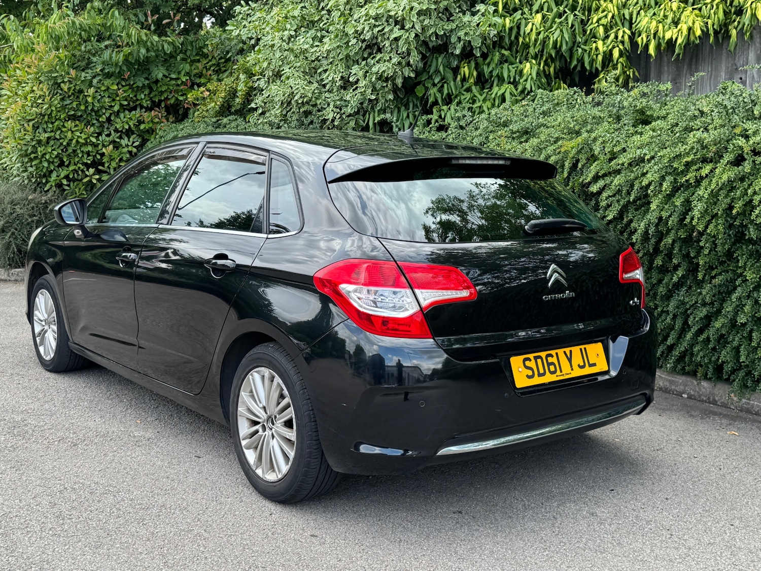Vehicle 21