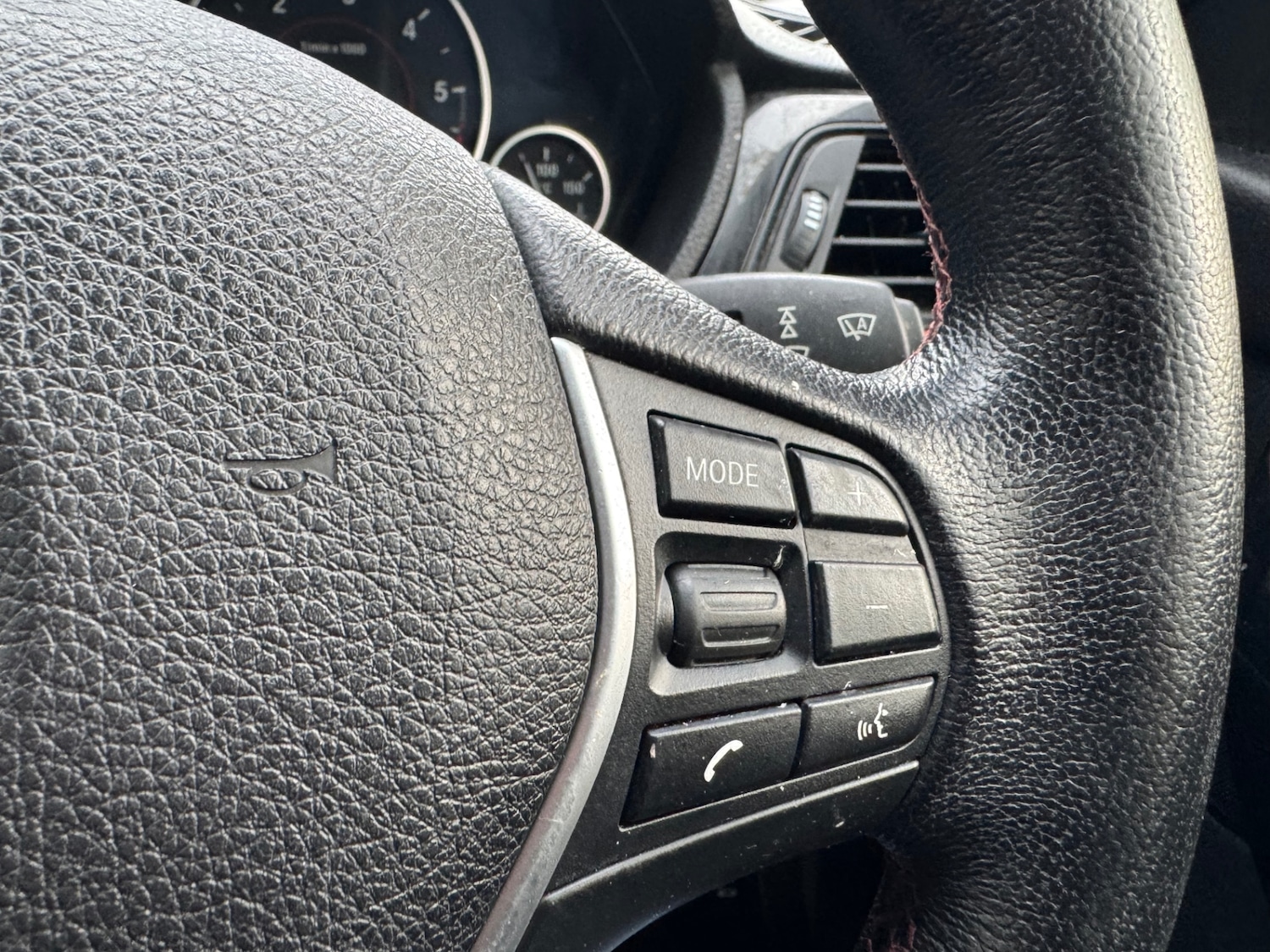 Used BMW 3 Series 2012 for sale - 76431079: Photo 16