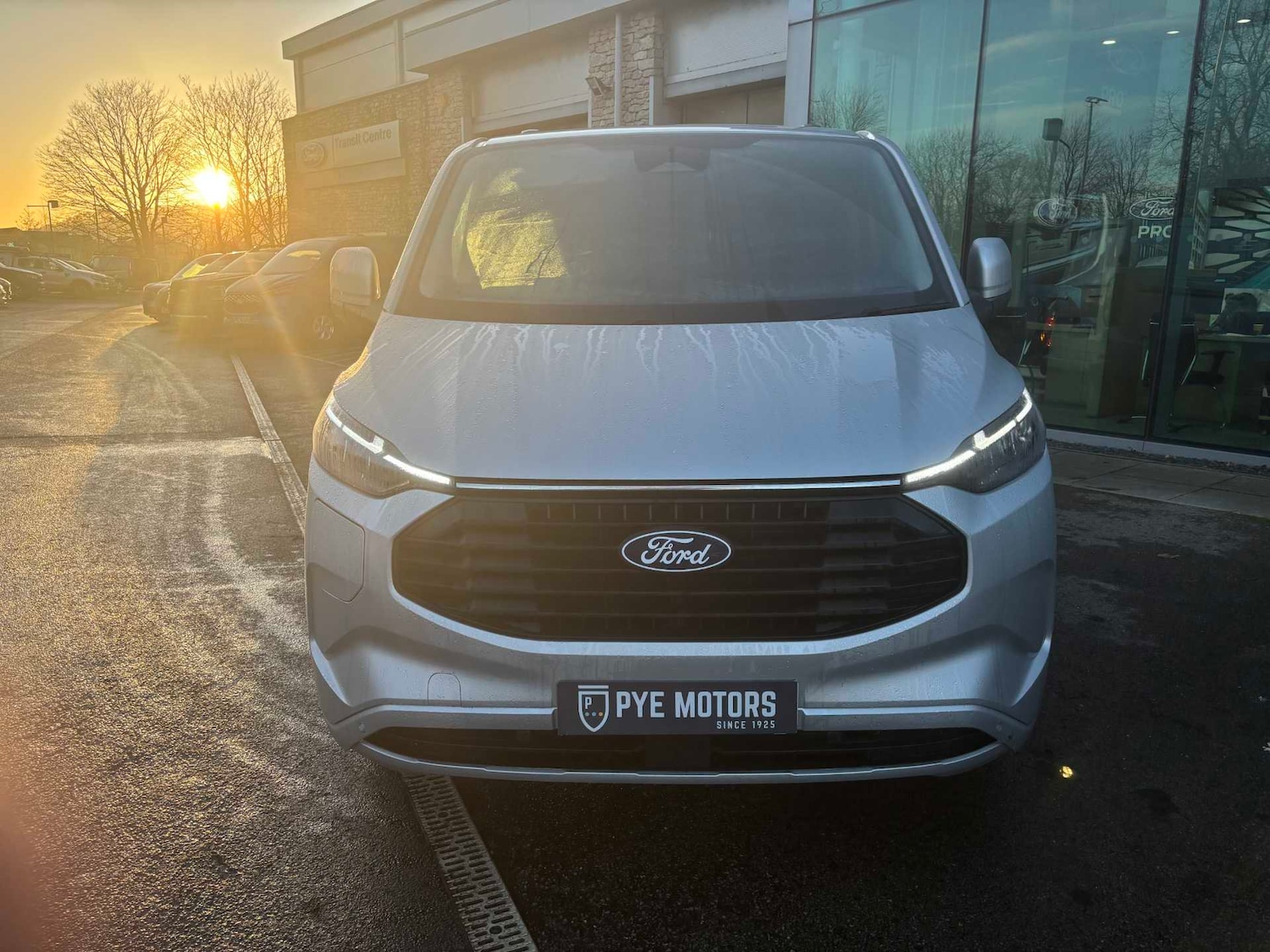 Used Ford Transit Custom 2024 for sale - 76933171: Photo 2