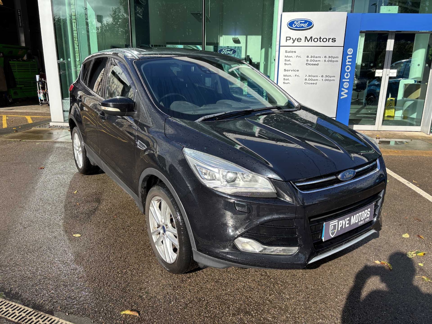Used Ford Kuga 2015 for sale - 76466411: Photo 1