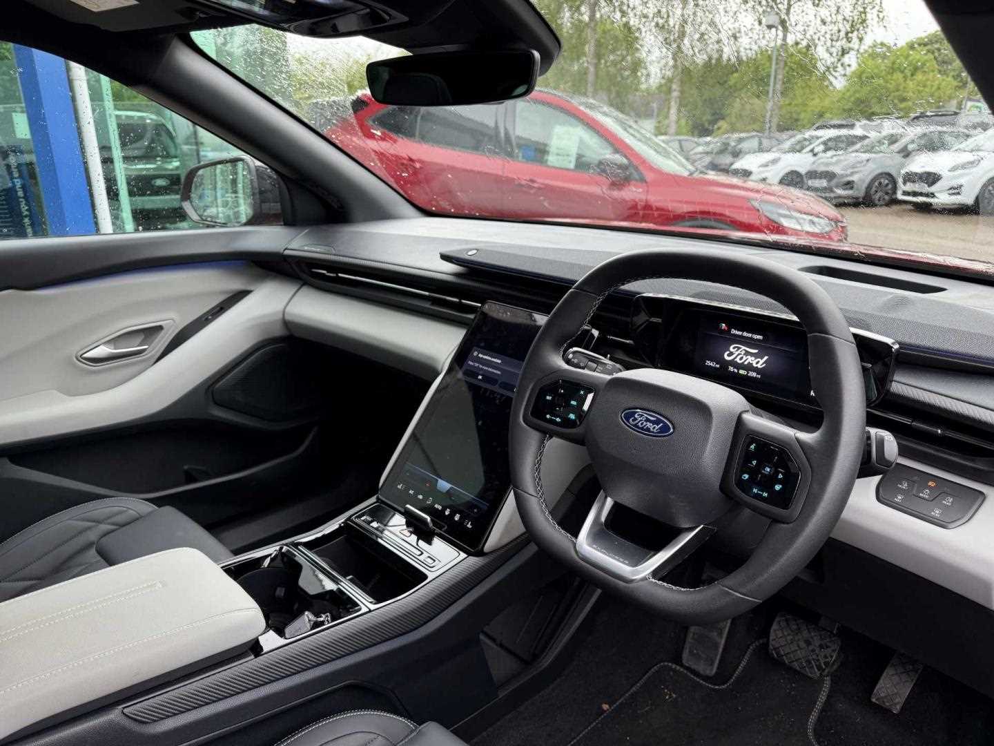 Used Ford Explorer 2024 for sale - 76466221: Photo 10