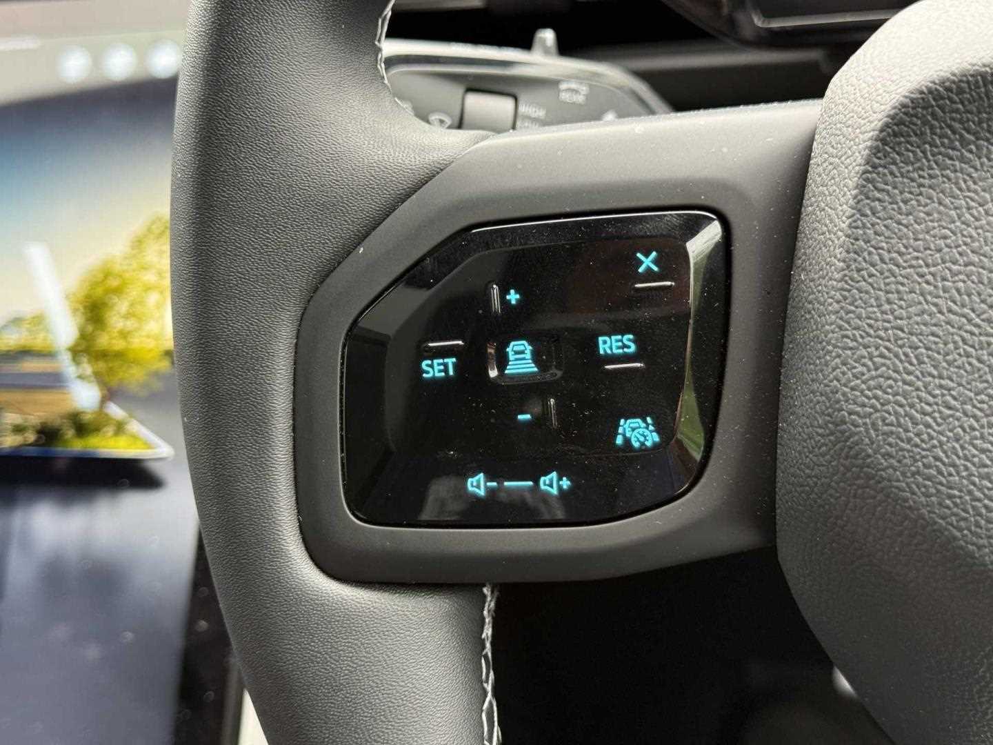 Used Ford Explorer 2024 for sale - 76466221: Photo 17