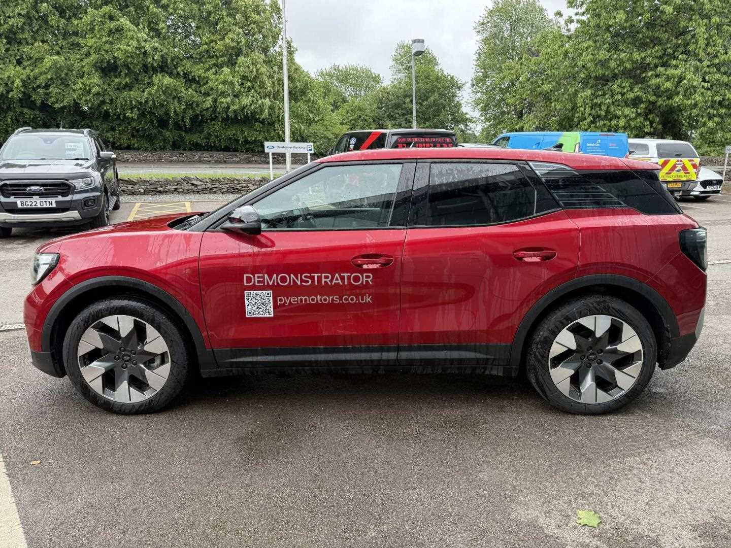 Used Ford Explorer 2024 for sale - 76466221: Photo 4