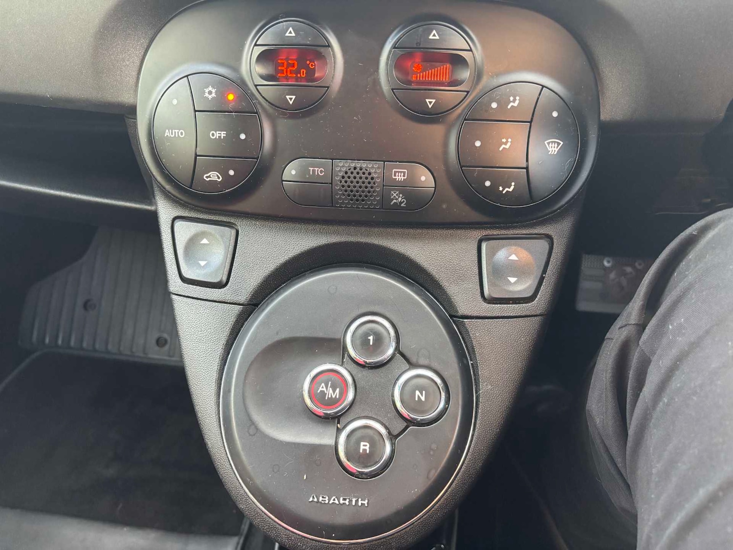 Used Abarth 595 2015 for sale - 77042752: Photo 13