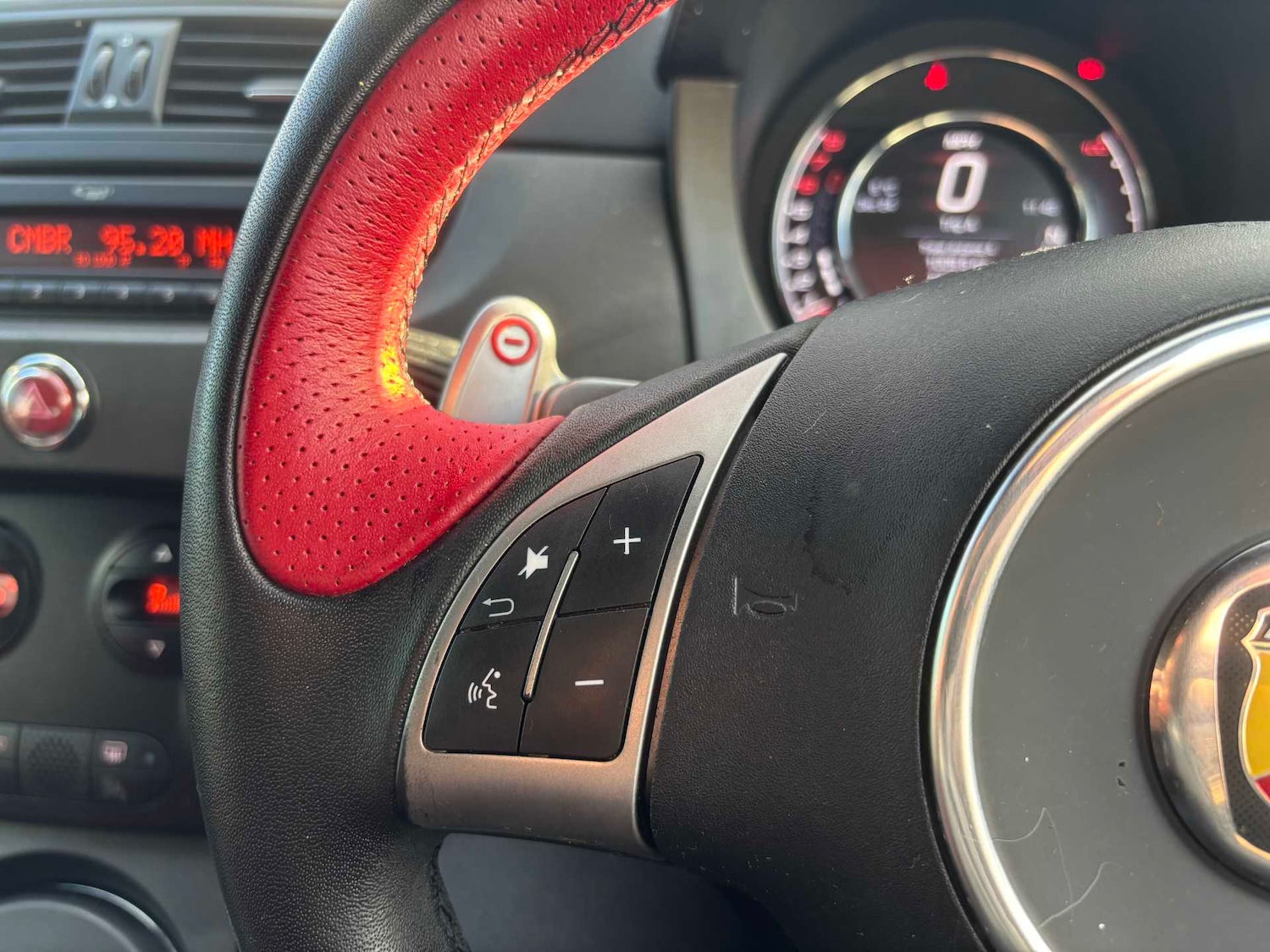 Used Abarth 595 2015 for sale - 77042752: Photo 14