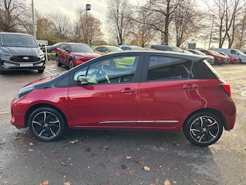 Used Toyota Yaris 2016 for sale - 76466332: Photo