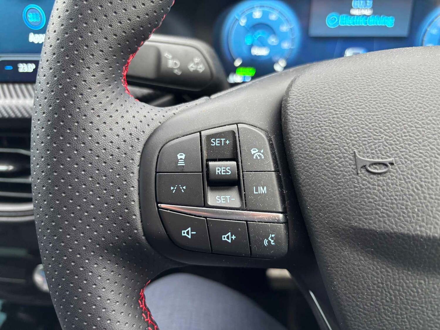 Used Ford Kuga 2025 for sale - 76563651: Photo 17