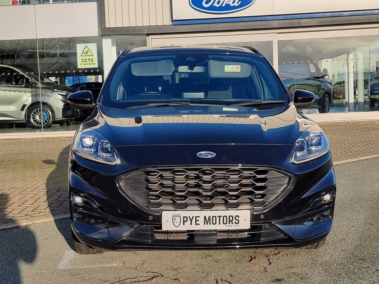 Used Ford Kuga 2022 for sale - 77326286: Photo 2