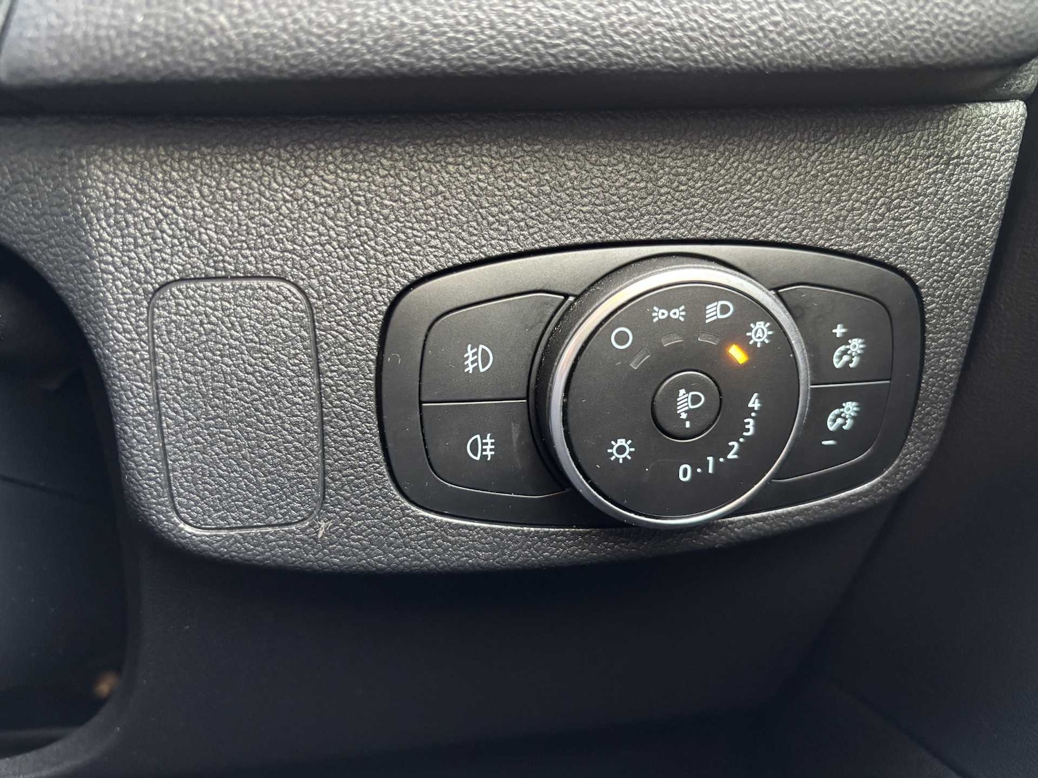 Used Ford Focus 2020 for sale - 76466324: Photo 19