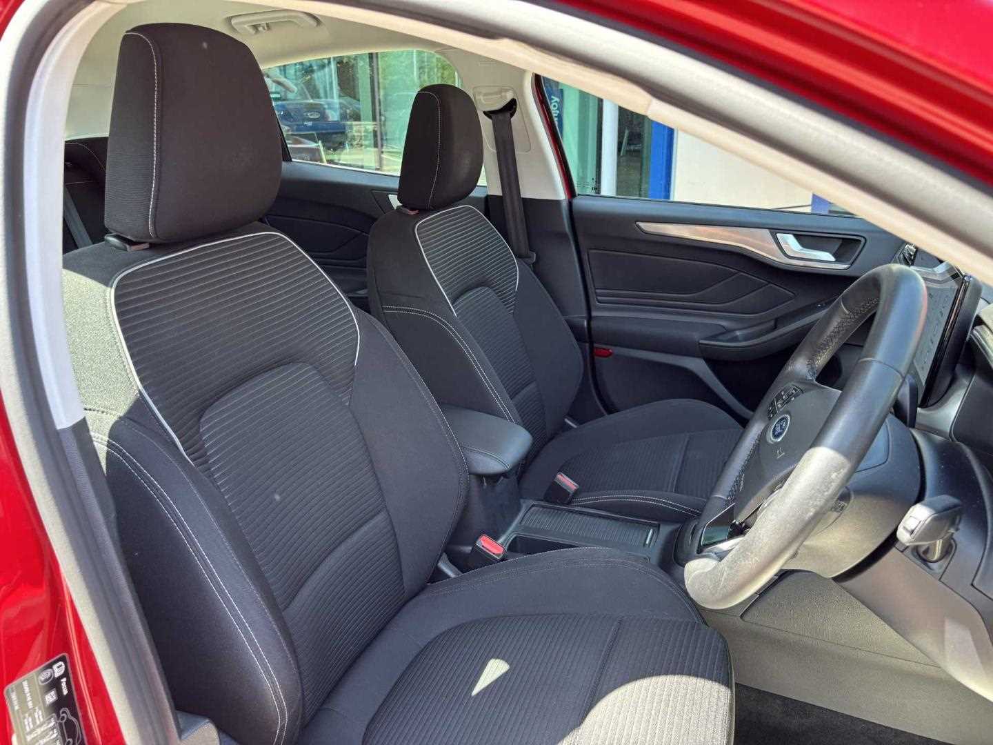 Used Ford Focus 2023 for sale - 76466299: Photo 10