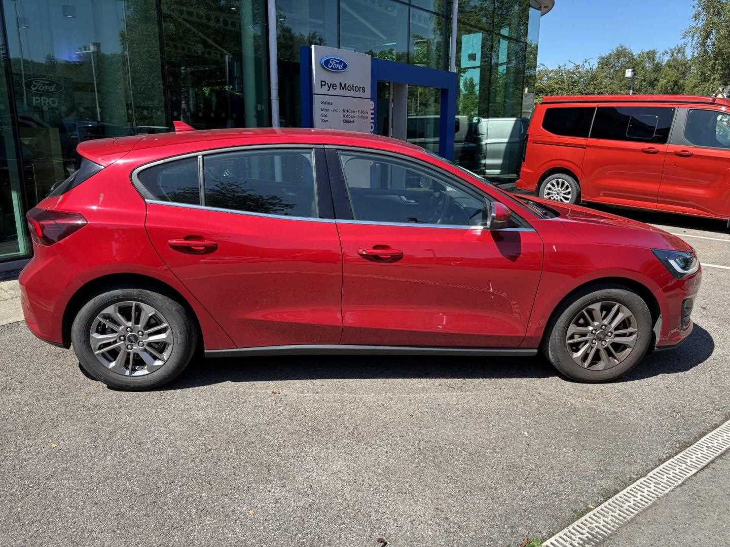 Used Ford Focus 2023 for sale - 76466299: Photo 8