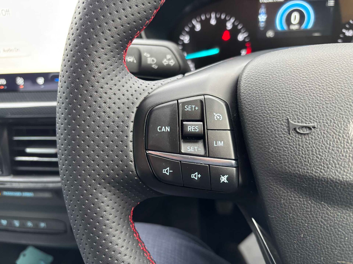 Used Ford Focus 2023 for sale - 76466555: Photo 16