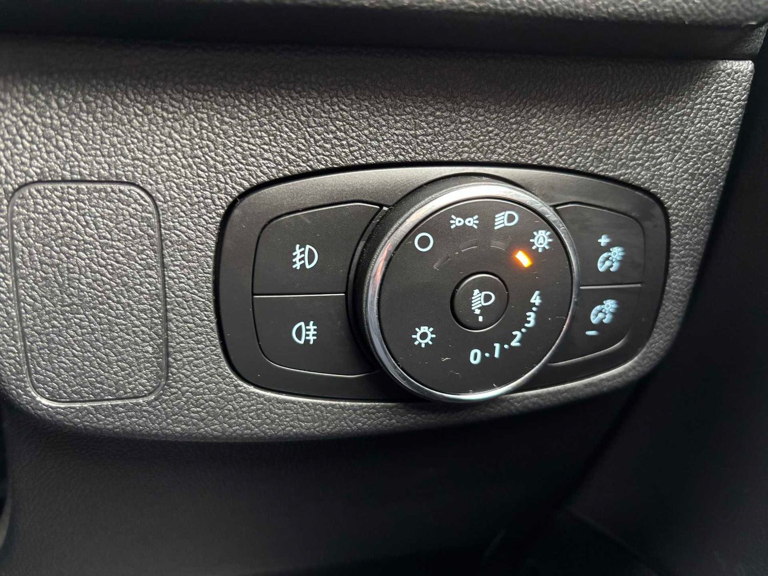 Used Ford Focus 2023 for sale - 76466555: Photo 17