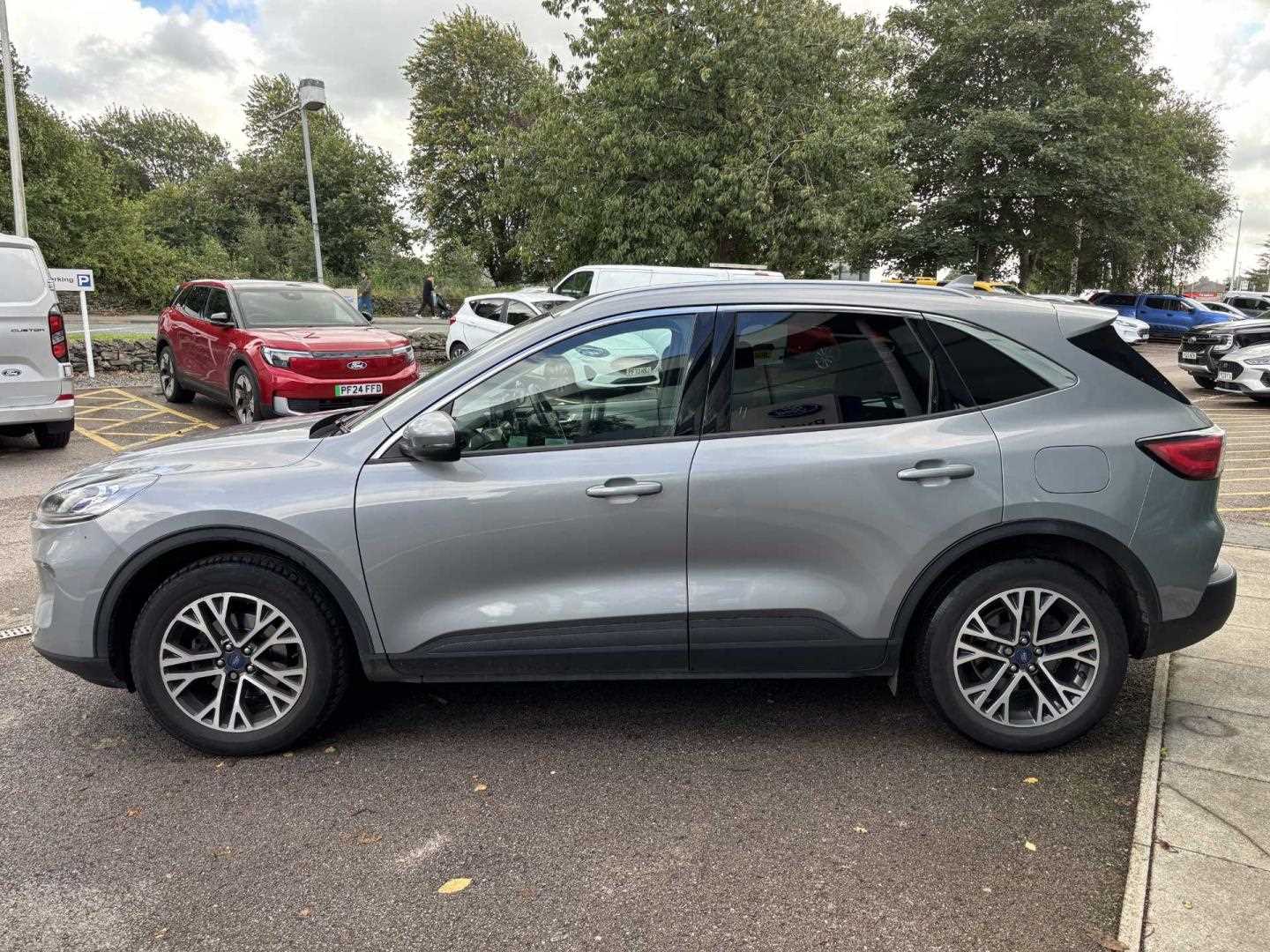 Used Ford Kuga 2022 for sale - 76466477: Photo 4