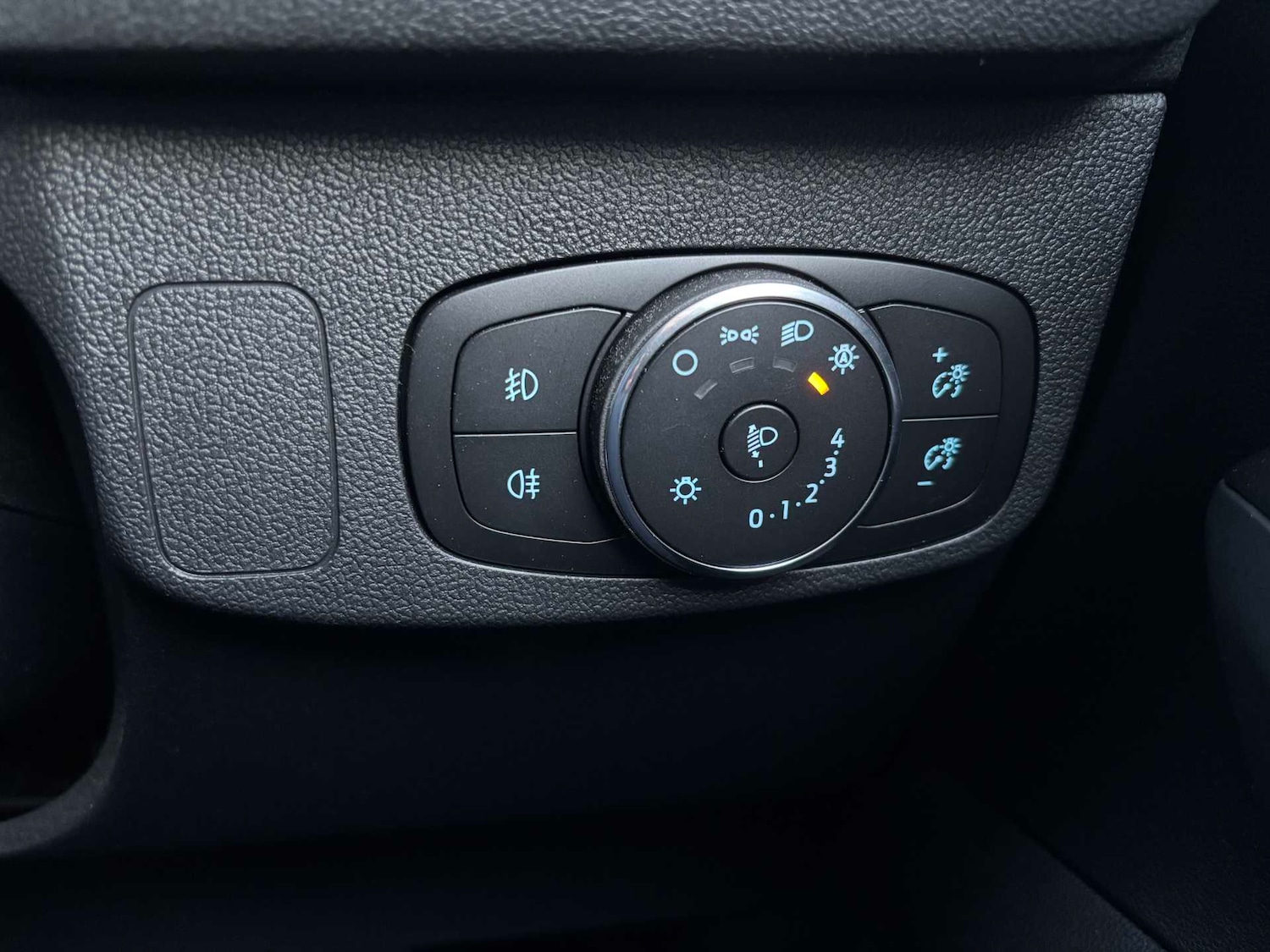 Used Ford Focus 2022 for sale - 76593662: Photo 17