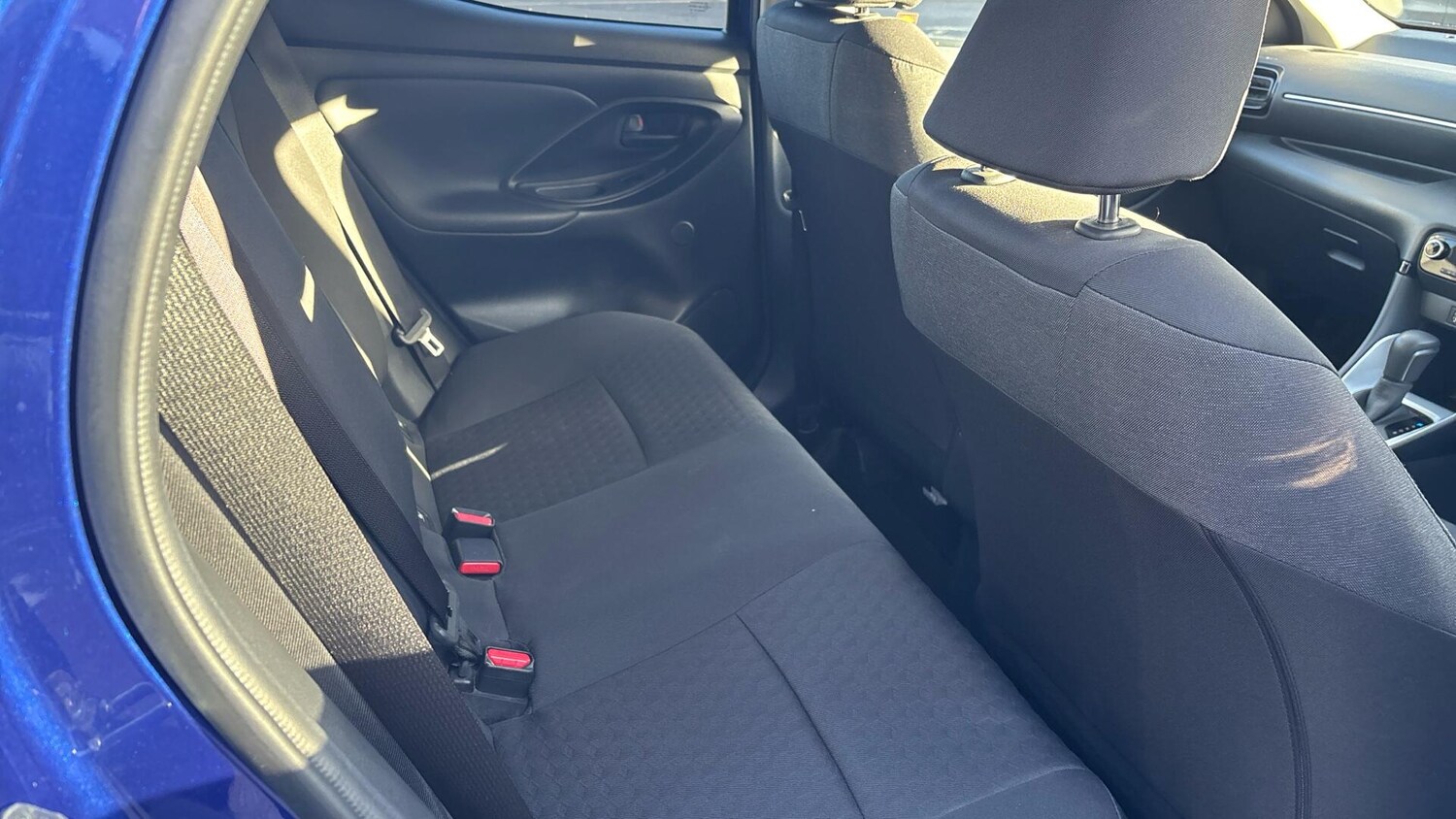 Used Toyota Yaris 2022 for sale - 76174674: Photo 12