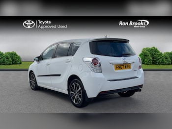 Used Toyota Verso 2017 for sale - 75720496: Photo