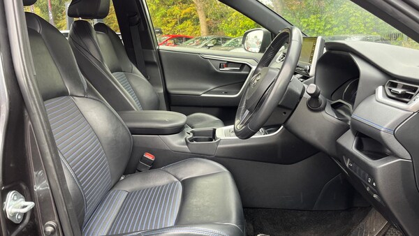 Used Toyota RAV4 2020 for sale - 75588654: Photo 11