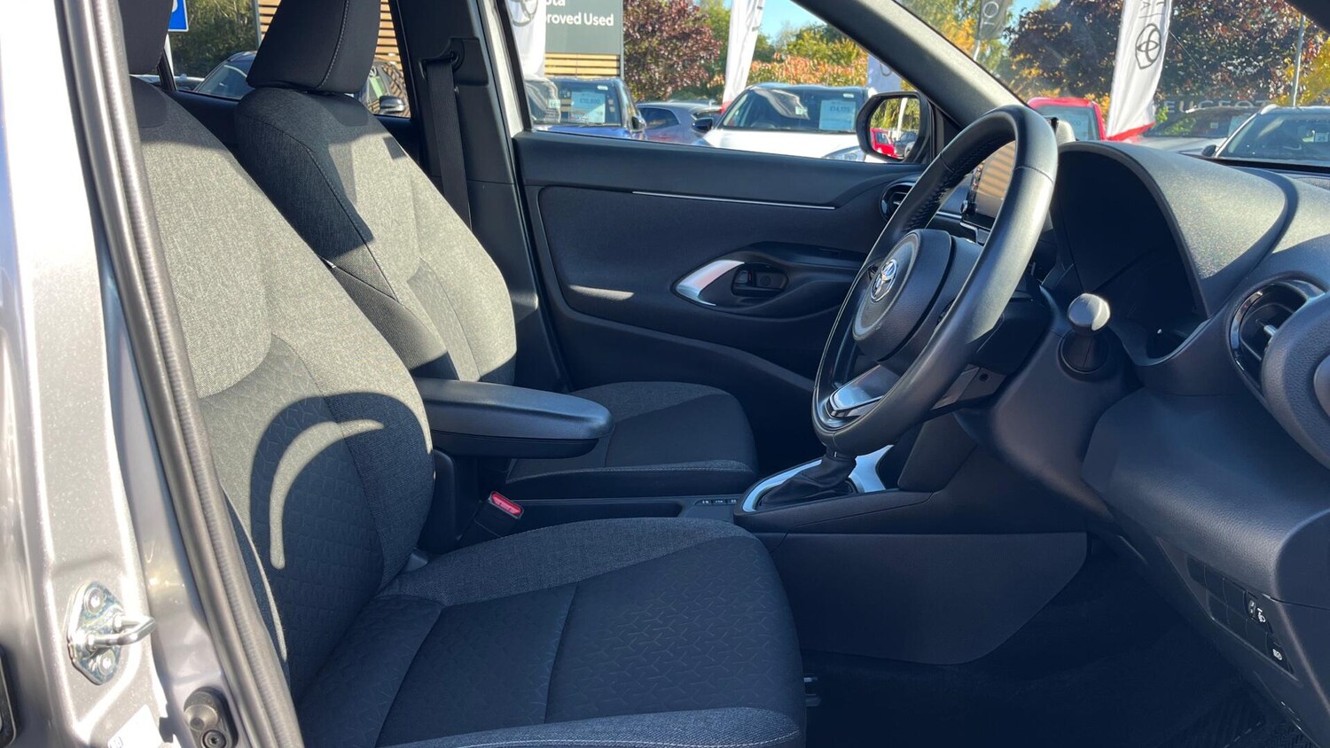 Used Toyota Yaris Cross 2023 for sale - 76021039: Photo 11