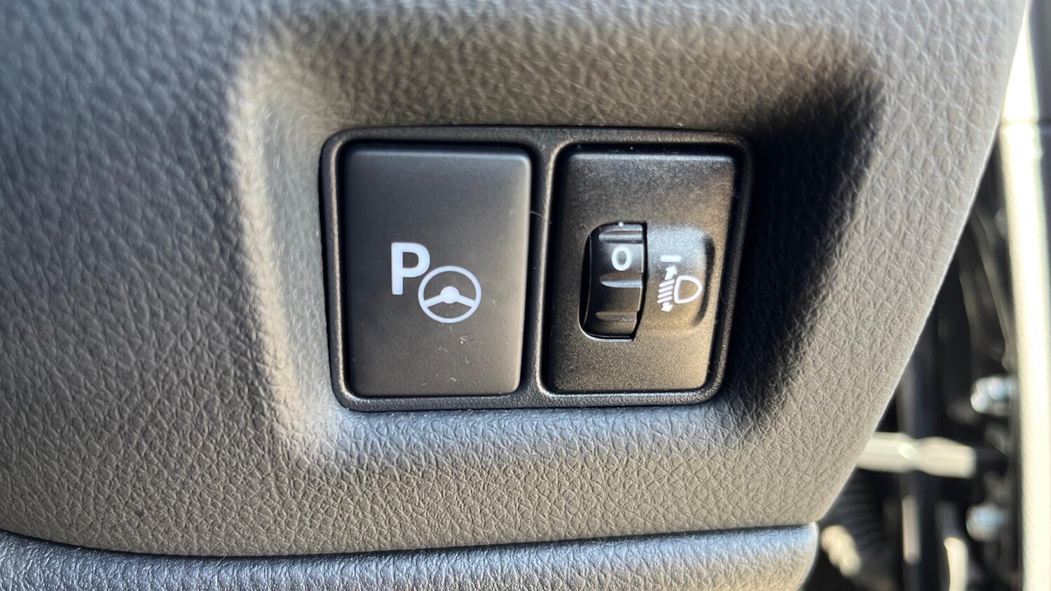 Used Toyota C-HR 2021 for sale - 76020922: Photo 21