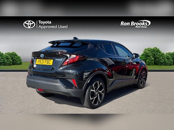 Used Toyota C-HR 2021 for sale - 76020922: Photo 2