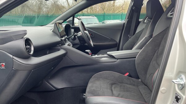 Used Toyota C-HR 2024 for sale - 73930809: Photo 10